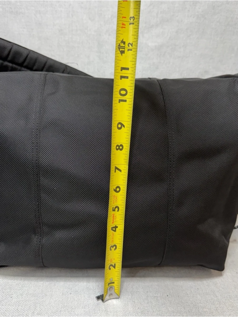 EUC Vintage Timbuk2 Black Nylon Messenger Bag with Adjustable Strap - M